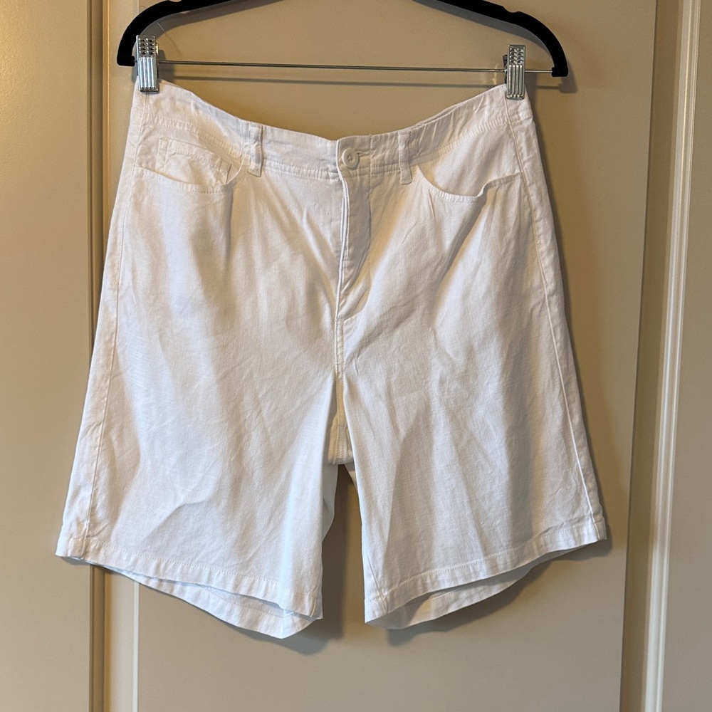 NYDJ Women's Classic White Bermudas